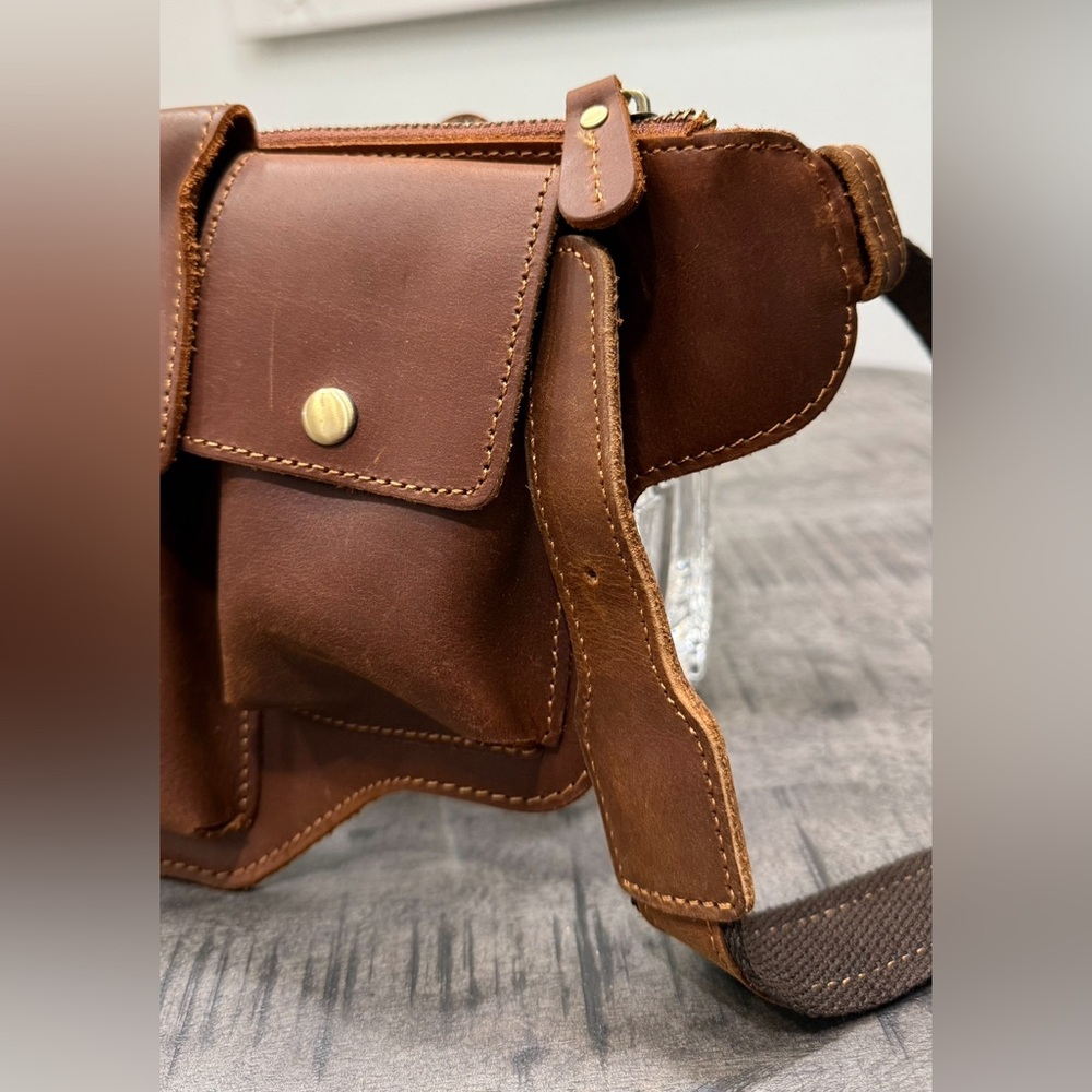 Elegant Brown Leather Key & Card Holder/New without tags